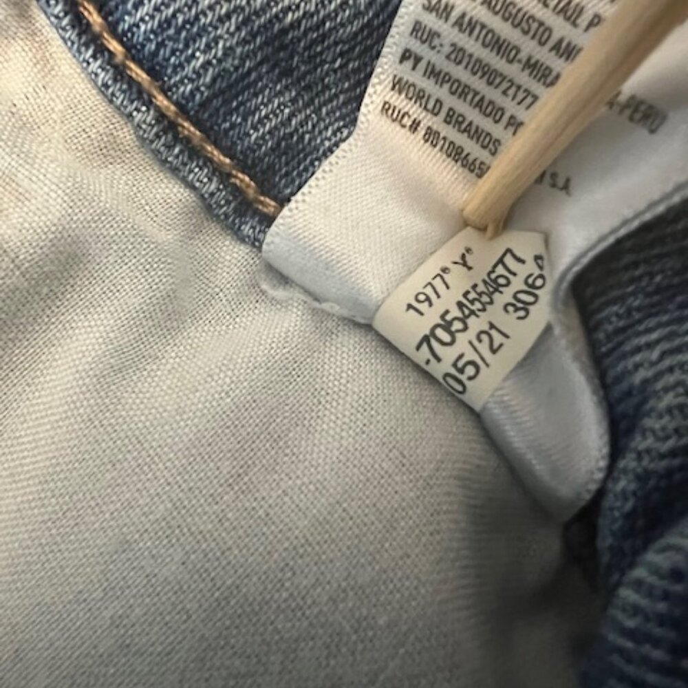 American Eagle Outfitters ripped mom jeans high waist straight leg - Picture 7 of 12